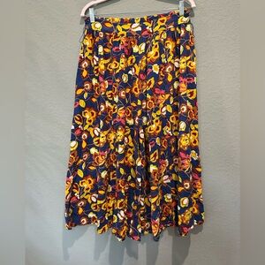 ModCloth Culottes with pockets Sz L